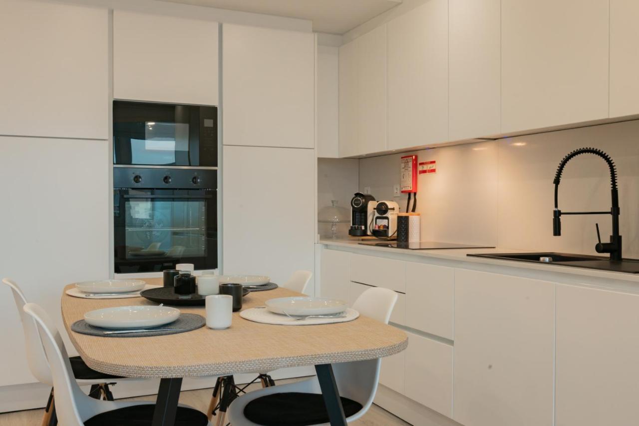 Stylish Apartment W/ River View By Lovelystay Oeiras Buitenkant foto