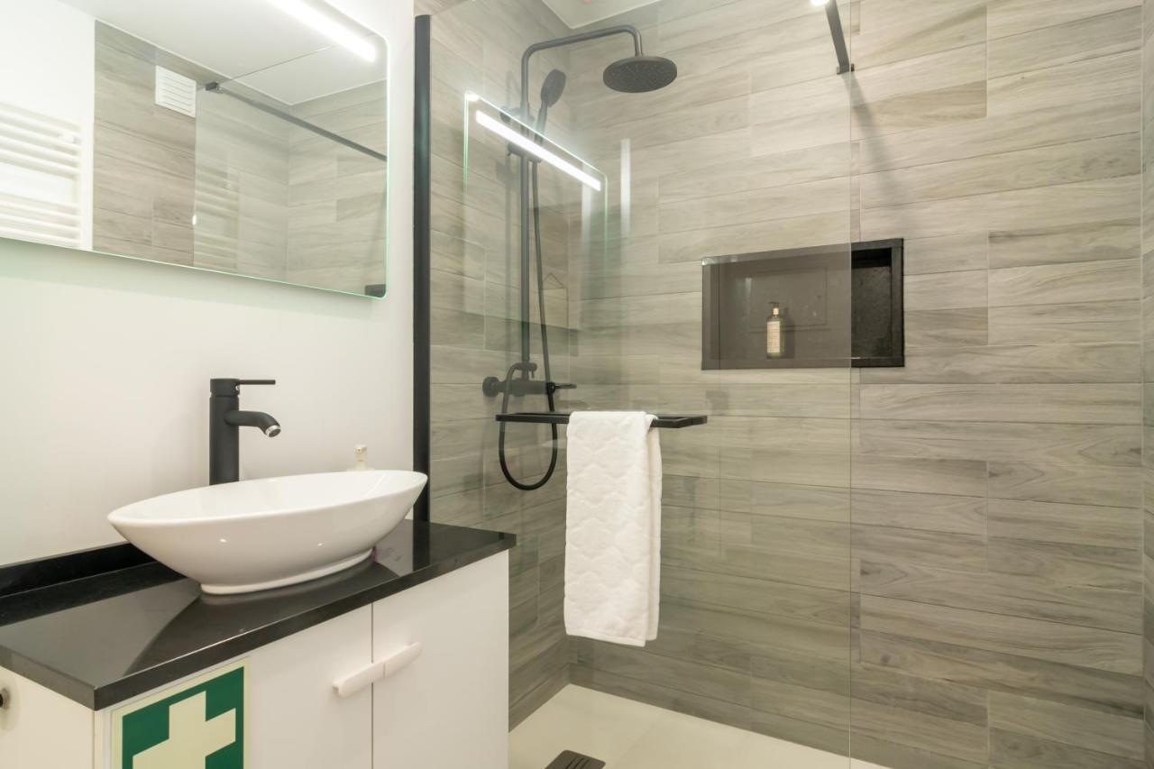Stylish Apartment W/ River View By Lovelystay Oeiras Buitenkant foto