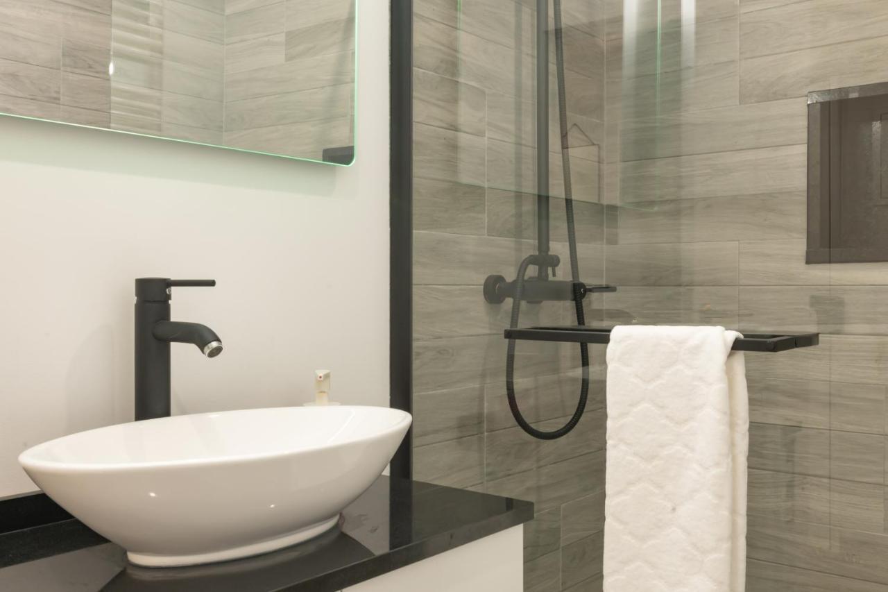 Stylish Apartment W/ River View By Lovelystay Oeiras Buitenkant foto